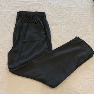 GAP Women’s Charcoal Jogger Pants